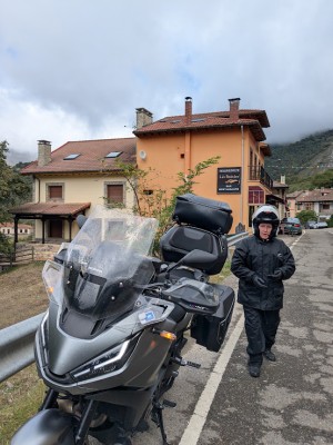 Sur la route du Col de Ponton.jpg